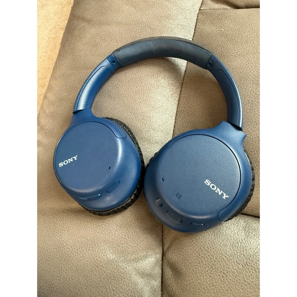 Sony WH-CH710N Wireless Noise‎ Cancelling Over-Ear Headphones Blue WHCH710N/L